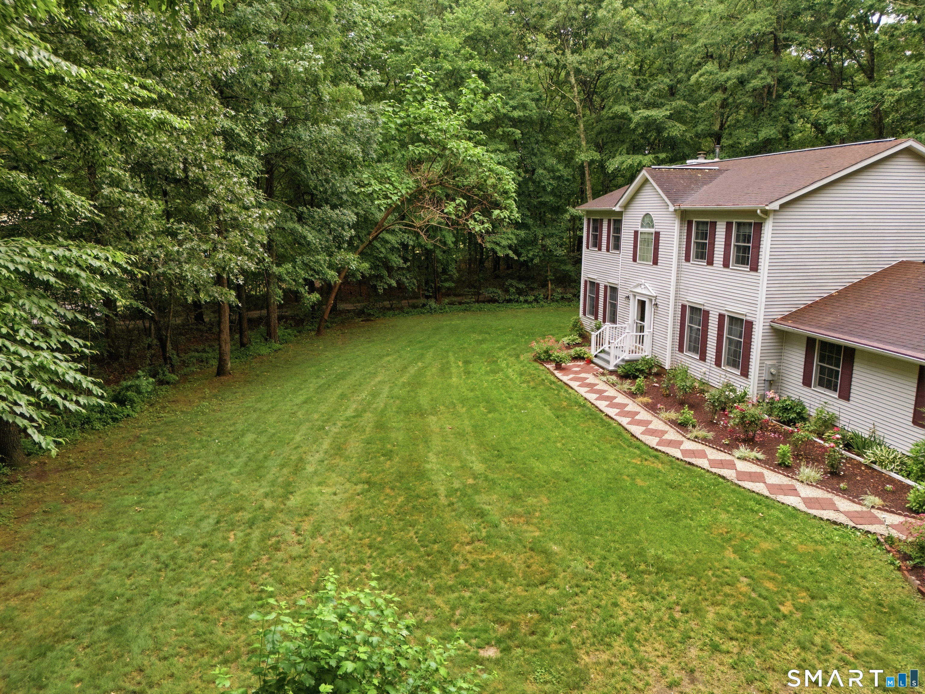 17 Dean Road East Lyme, CT 06333 - Photo 2 of 31 Gallery Image 2