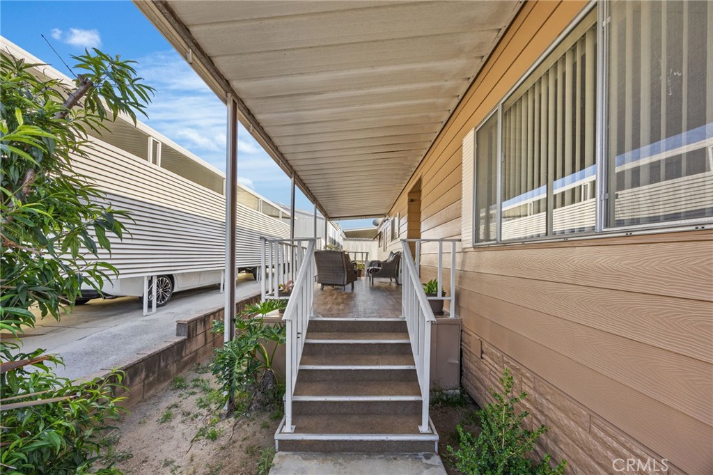 23301 Ridge Rte Drive, Unit 109 Laguna Hills, CA 92653 - Photo 4 of 46