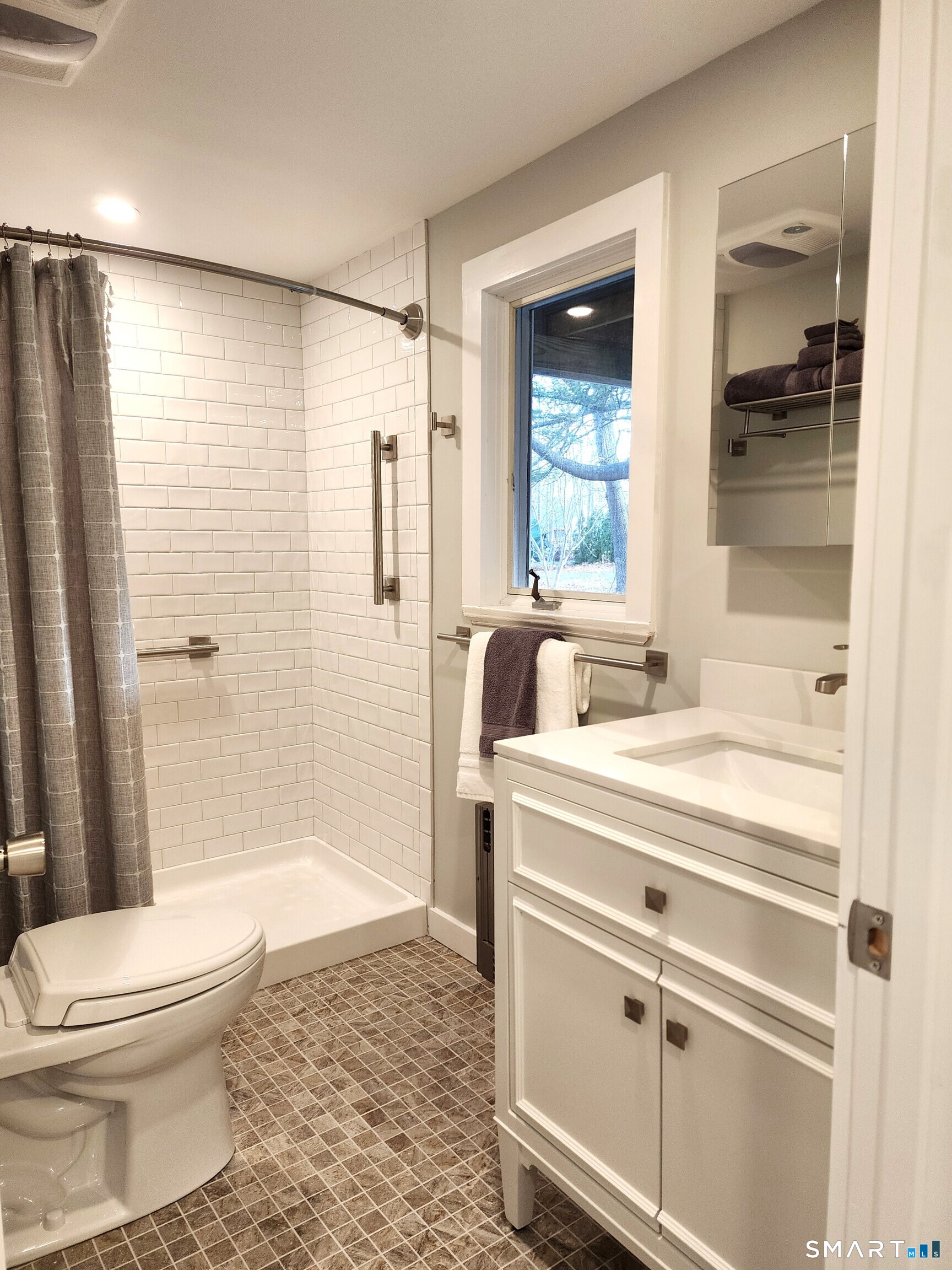 7 East Pattagansett Road East Lyme, CT 06357 - Photo 7 of 21 First floor full bath