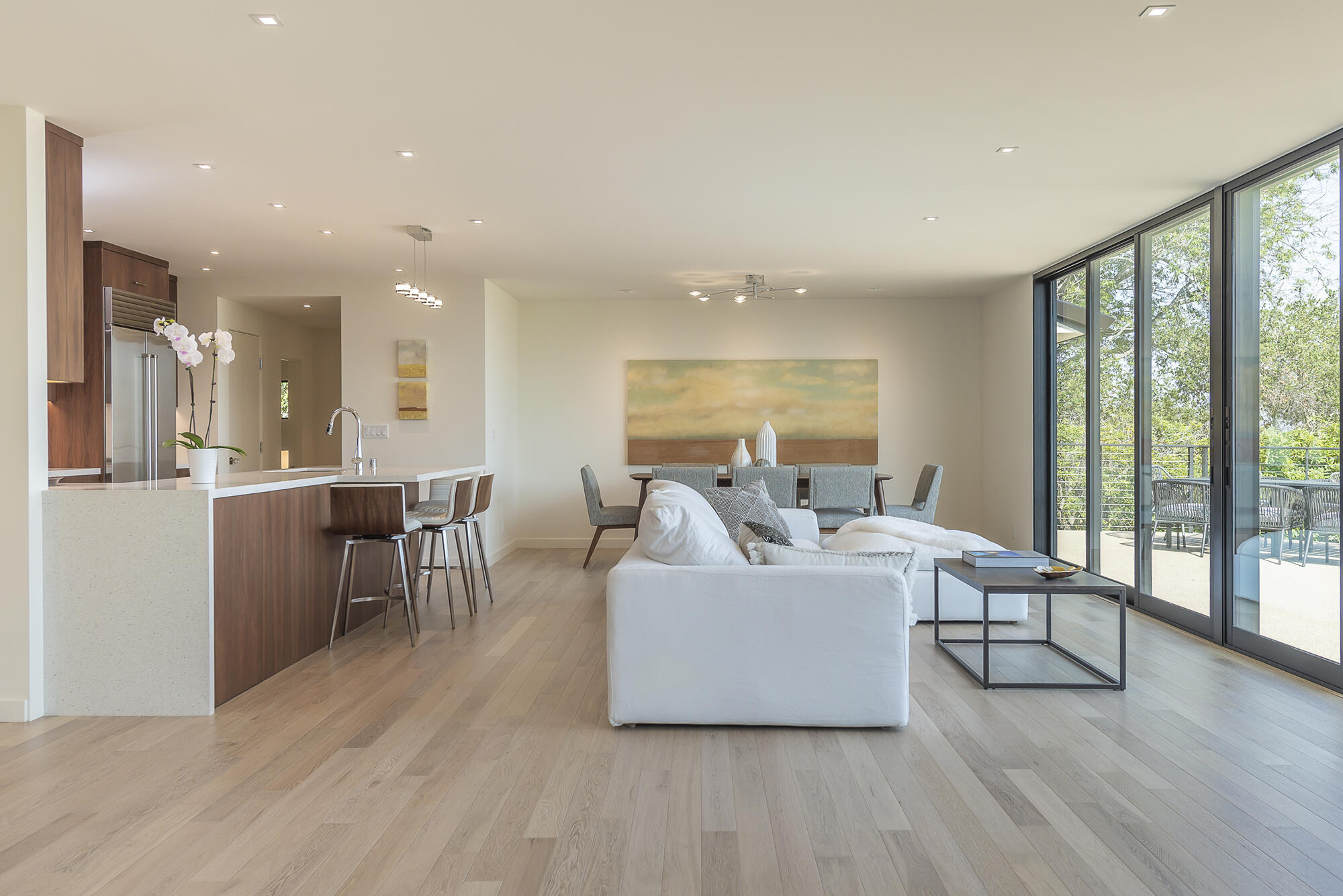 982 Jimeno Road Santa Barbara, CA 93103 - Photo 15 of 59 Living Room 3