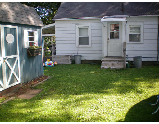 77 Superior Avenue Springfield, MA 01151 - Photo 4 of 4 Gallery Image 4
