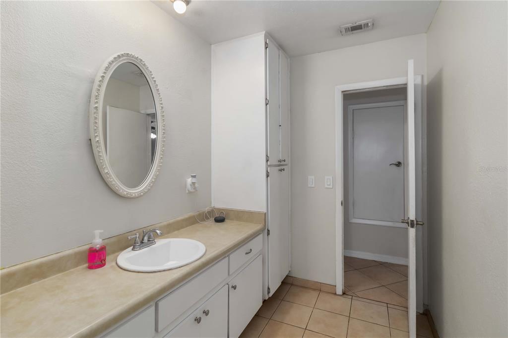 2935 Forest Circle Seffner, FL 33584 - Photo 28 of 36