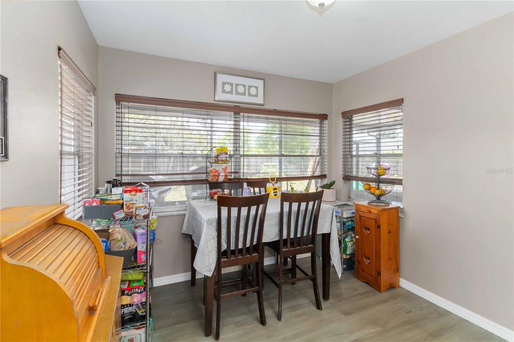 2935 Forest Circle Seffner, FL 33584 - Photo 8 of 36