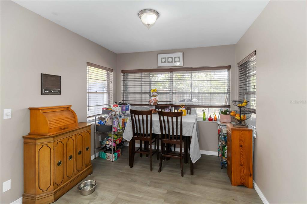 2935 Forest Circle Seffner, FL 33584 - Photo 9 of 36