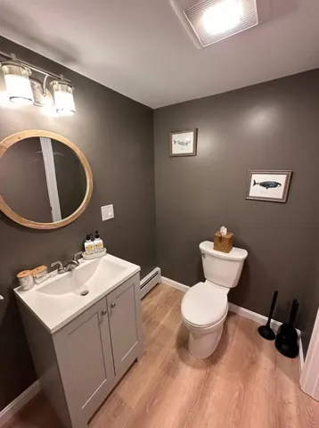 $1,800 | 301 Portsmouth Avenue, Unit 2, Seabrook, NH 03874