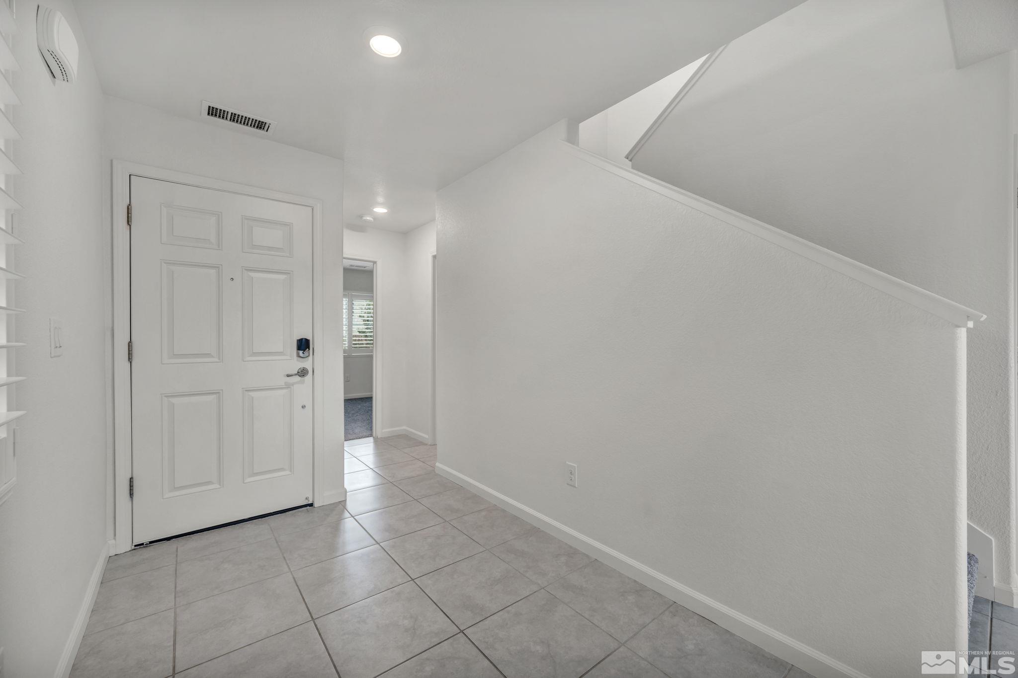 8840 Mahon Drive Reno, NV 89506 - Photo 4 of 33 Photo 4