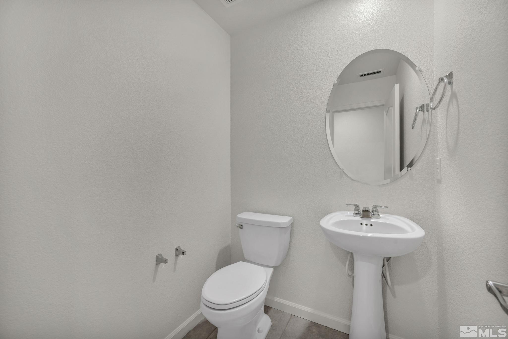 8840 Mahon Drive Reno, NV 89506 - Photo 5 of 33 Photo 5