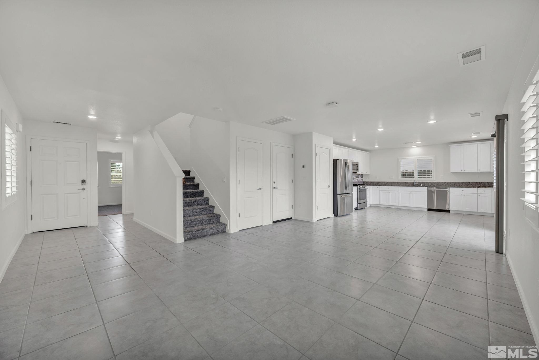 8840 Mahon Drive Reno, NV 89506 - Photo 6 of 33 Photo 6