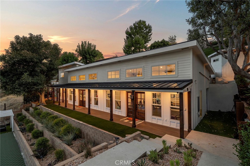 17879 Ridgeway Road Granada Hills, CA 91344 - Photo 9 of 75 Gallery Image 9
