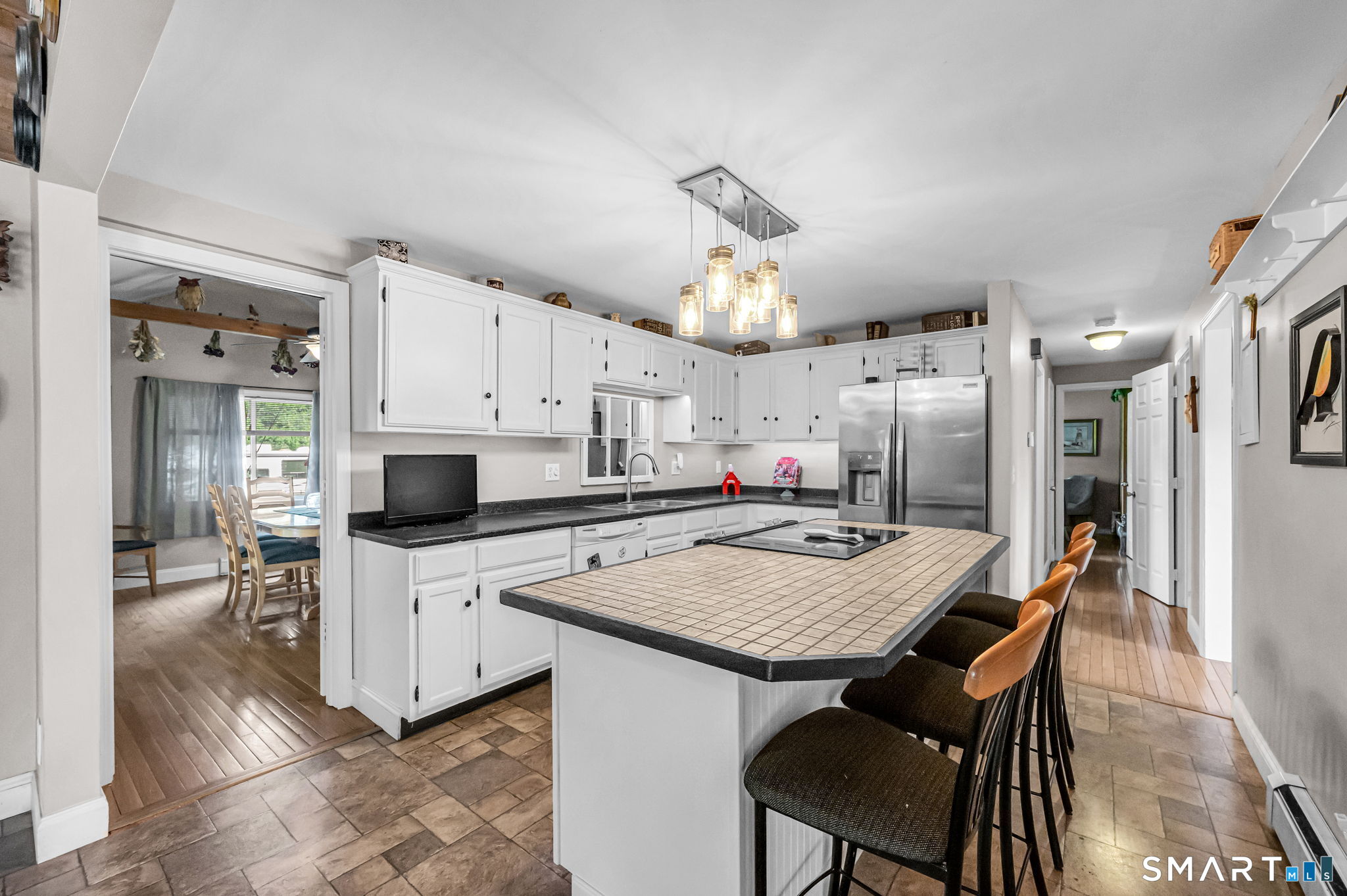 55 Spruceland Road Enfield, CT 06082 - Photo 4 of 40