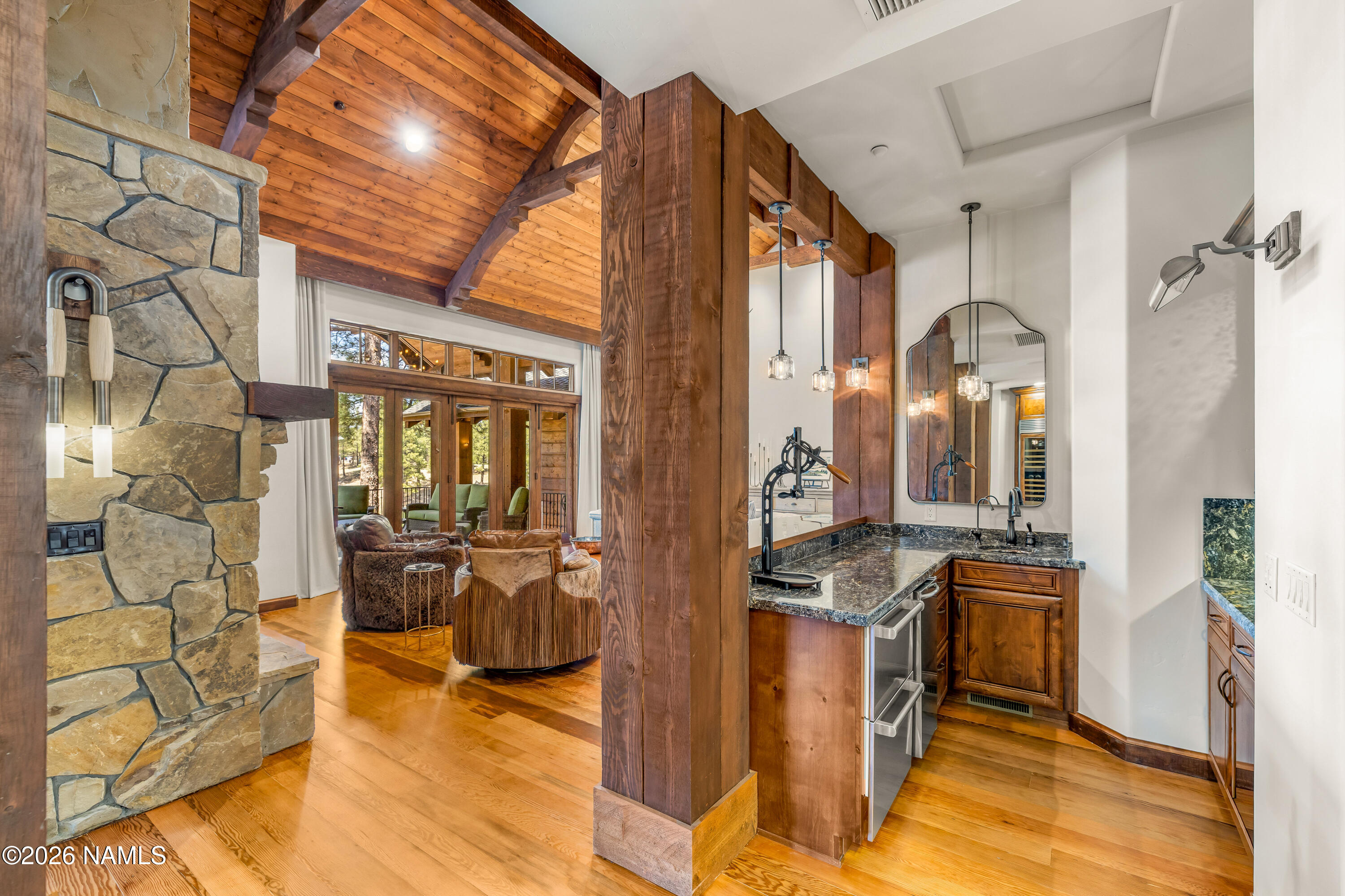 2398 East Del Rae Drive Flagstaff, AZ 86005 - Photo 12 of 82 Bar