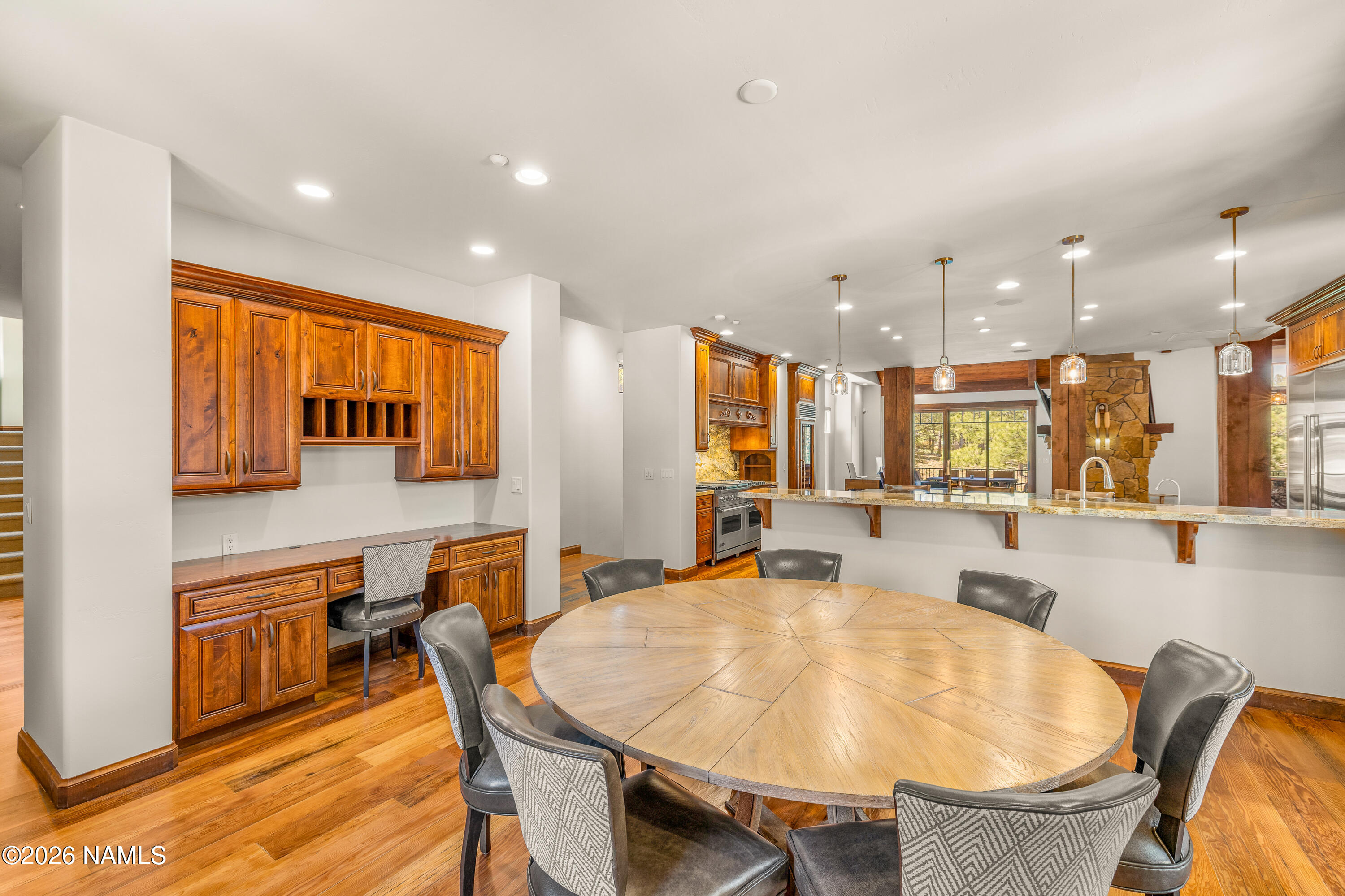 2398 East Del Rae Drive Flagstaff, AZ 86005 - Photo 26 of 82 Dining/Family Room