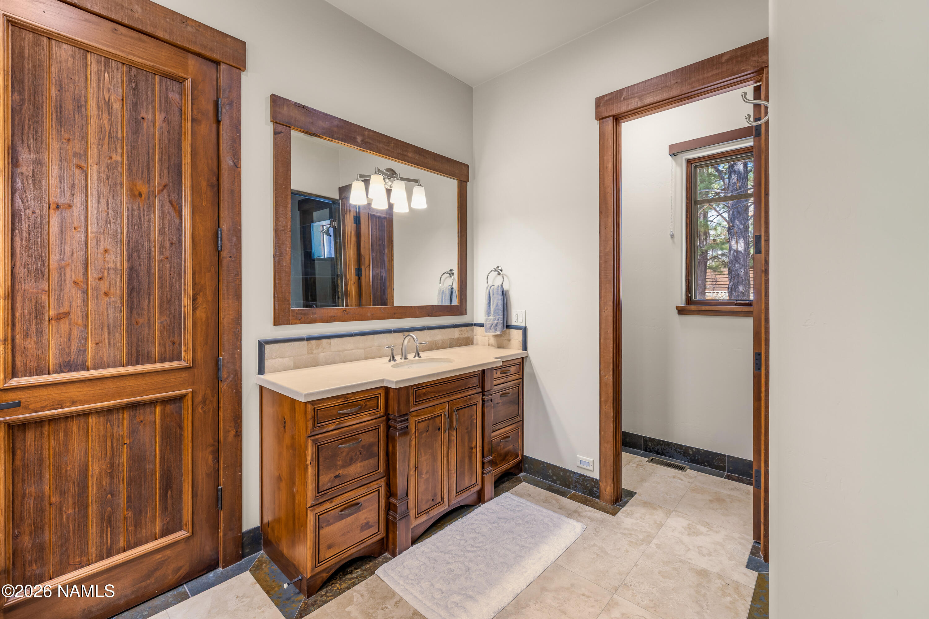 2398 East Del Rae Drive Flagstaff, AZ 86005 - Photo 33 of 82 Primary Bath