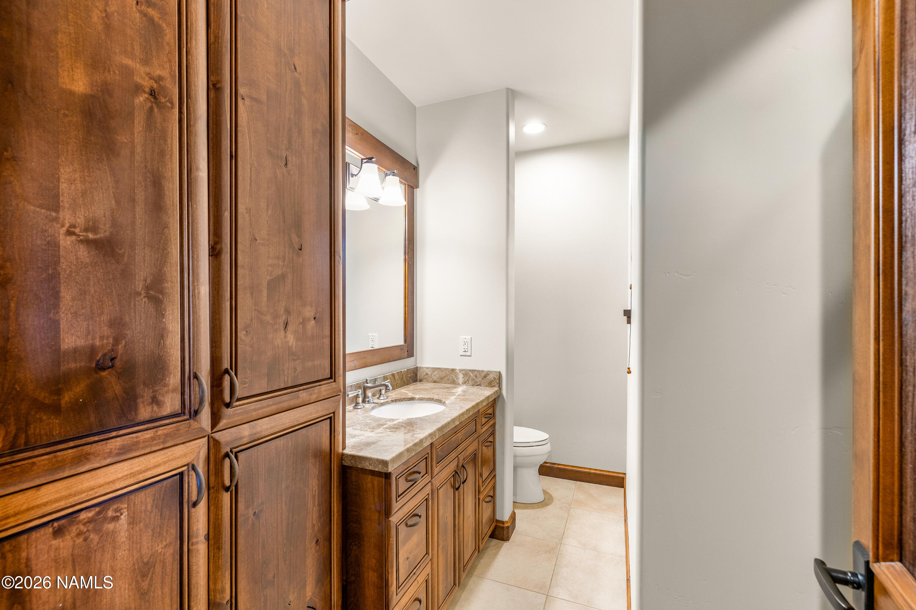 2398 East Del Rae Drive Flagstaff, AZ 86005 - Photo 59 of 82 Bathroom