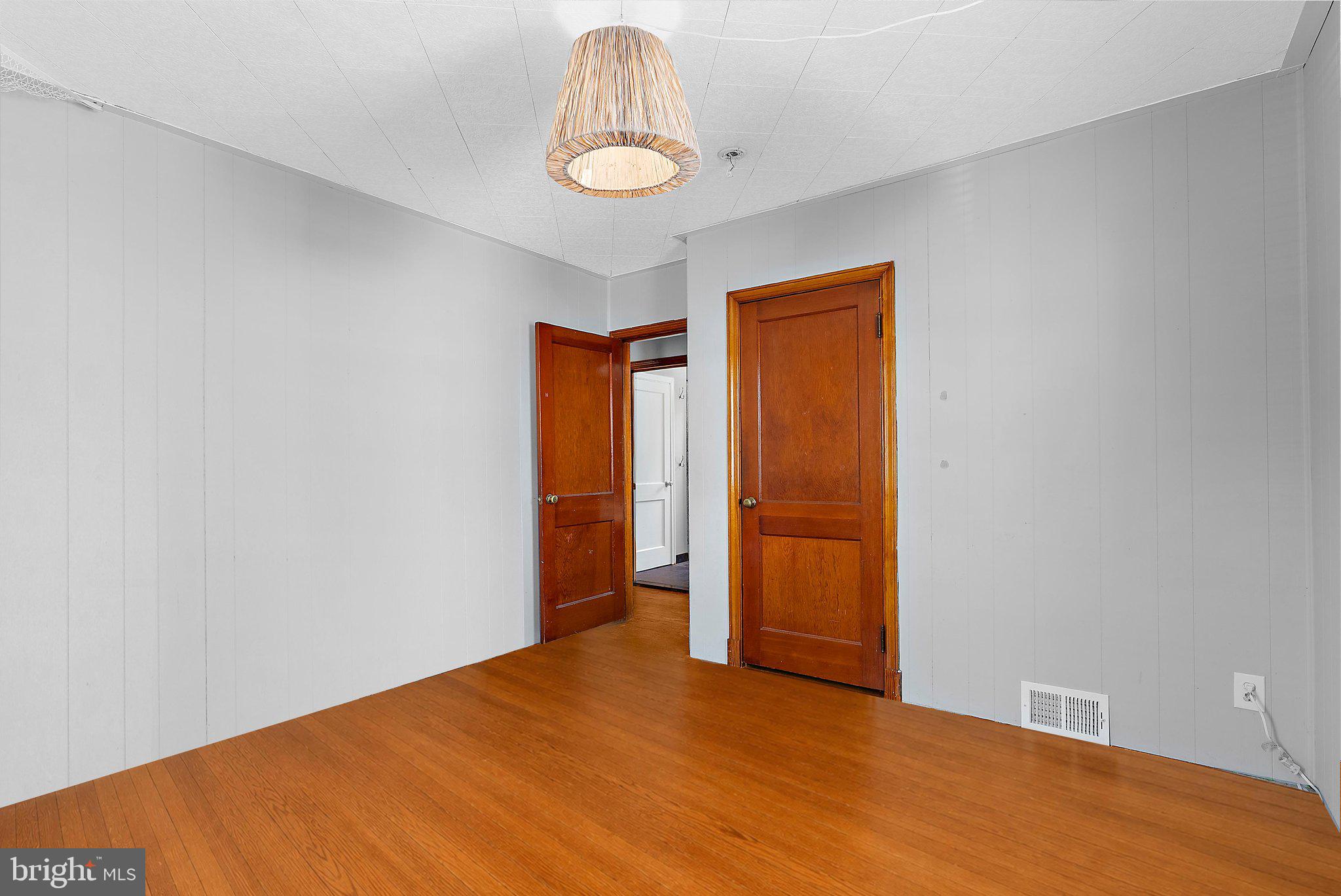 212 Lake Road Pasadena, MD 21122 - Photo 18 of 69