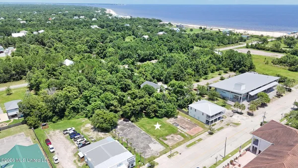 $150,000 | 304 Coleman Avenue, Waveland, MS 39576