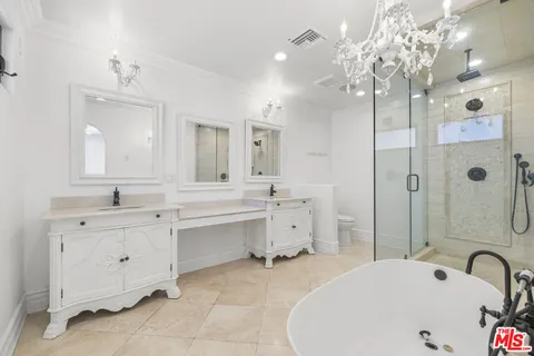 $2,245,000 | 567 Lone Oak Drive, Thousand Oaks, CA 91362