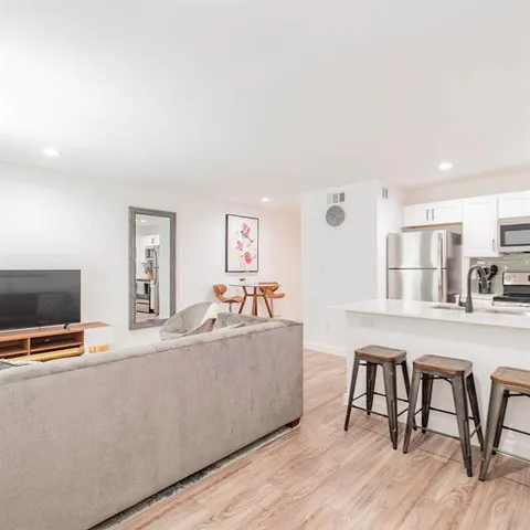 $1,000 | 606 North Marsalis Avenue, Unit 107, Dallas, TX 75203