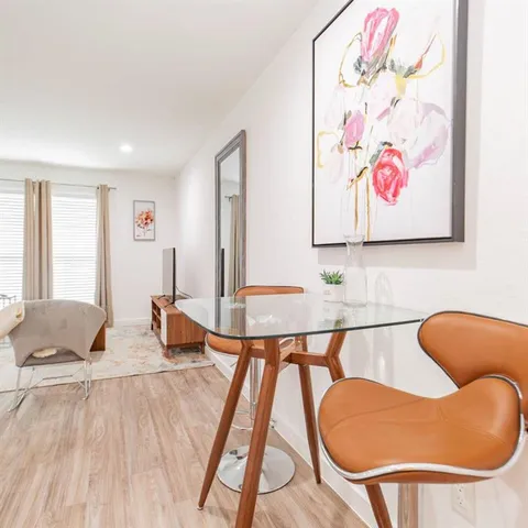 $1,000 | 606 North Marsalis Avenue, Unit 107, Dallas, TX 75203