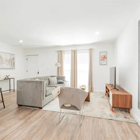 $1,000 | 606 North Marsalis Avenue, Unit 107, Dallas, TX 75203