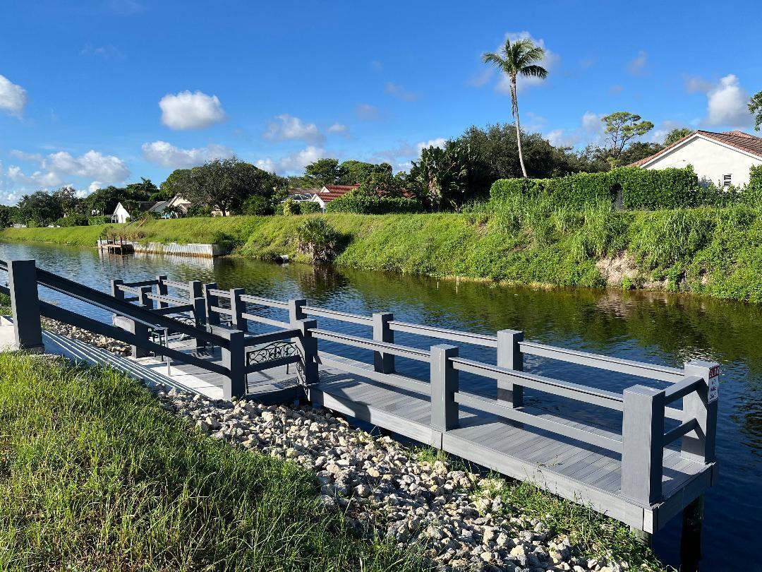2600 Southwest 22nd Avenue, Unit 903 Delray Beach, FL 33445 - Photo 19 of 27 a view of a bench in balcony