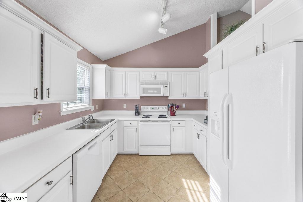 353 Old John Dodd Road Boiling Springs, SC 29316 - Photo 10 of 32 Gallery Image 10