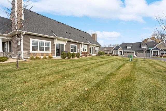 $440,000 | 13692 Brookview Path, Rosemount, MN 55068