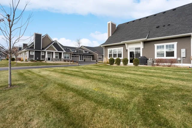 $440,000 | 13692 Brookview Path, Rosemount, MN 55068