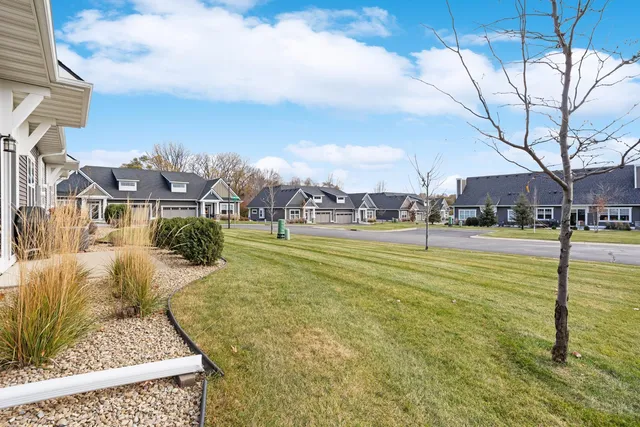 $440,000 | 13692 Brookview Path, Rosemount, MN 55068