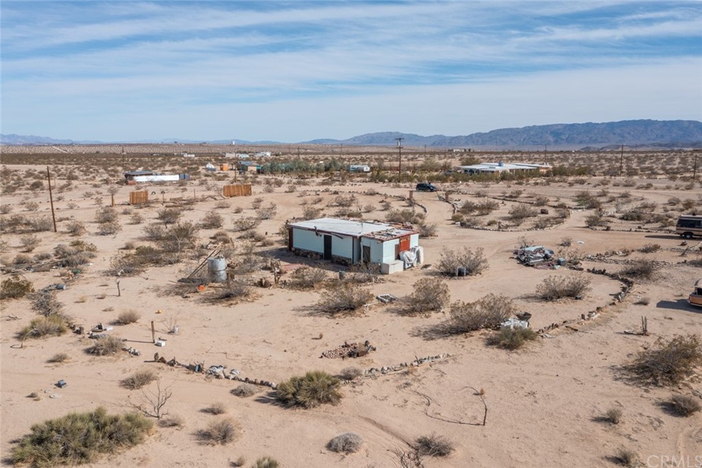 736 Copper Mountain Road Joshua Tree, CA 92252 - Photo 19 of 28 a view of city and ocean