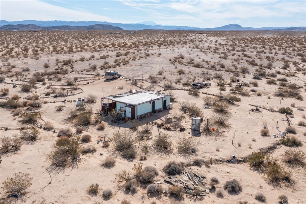736 Copper Mountain Road Joshua Tree, CA 92252 - Photo 20 of 28