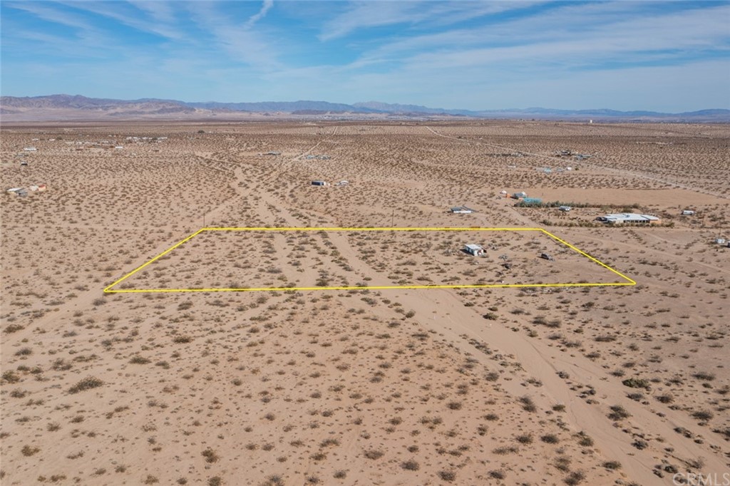 736 Copper Mountain Road Joshua Tree, CA 92252 - Photo 25 of 28 a view of an ocean beach