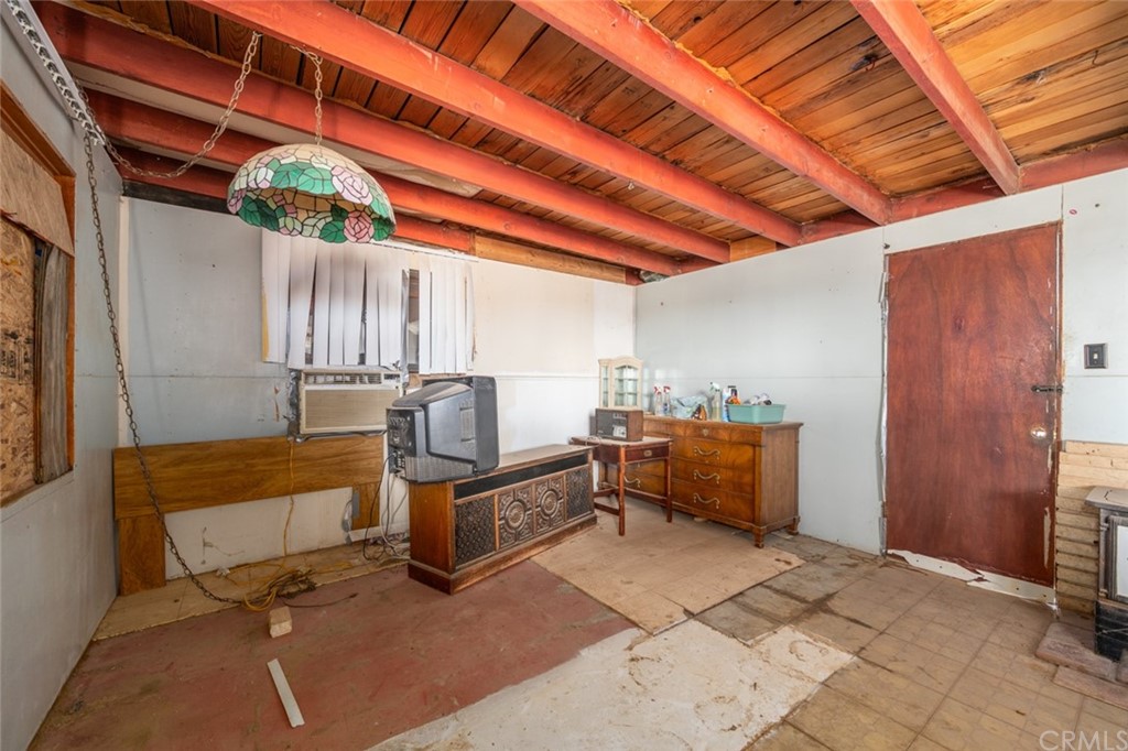 736 Copper Mountain Road Joshua Tree, CA 92252 - Photo 5 of 28 a view of a bathroom with a sink and bathtub