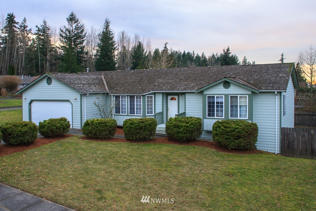 3901 Tamarack Road Bellingham, WA 98226 - Photo 2 of 22