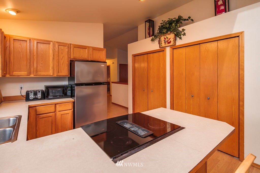 3901 Tamarack Road Bellingham, WA 98226 - Photo 11 of 22