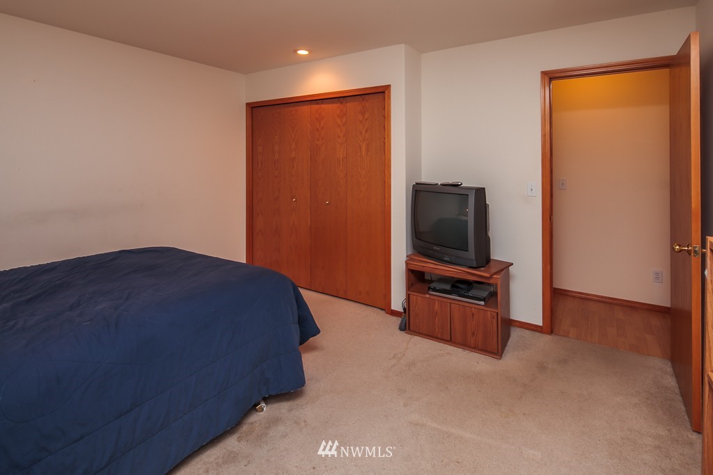 3901 Tamarack Road Bellingham, WA 98226 - Photo 17 of 22