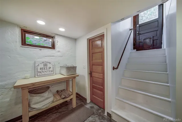 a view of walk in closet