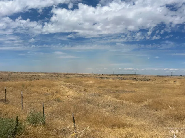 $215,000 | 1-2 Kohzt Road, Hazelton, ID 83335