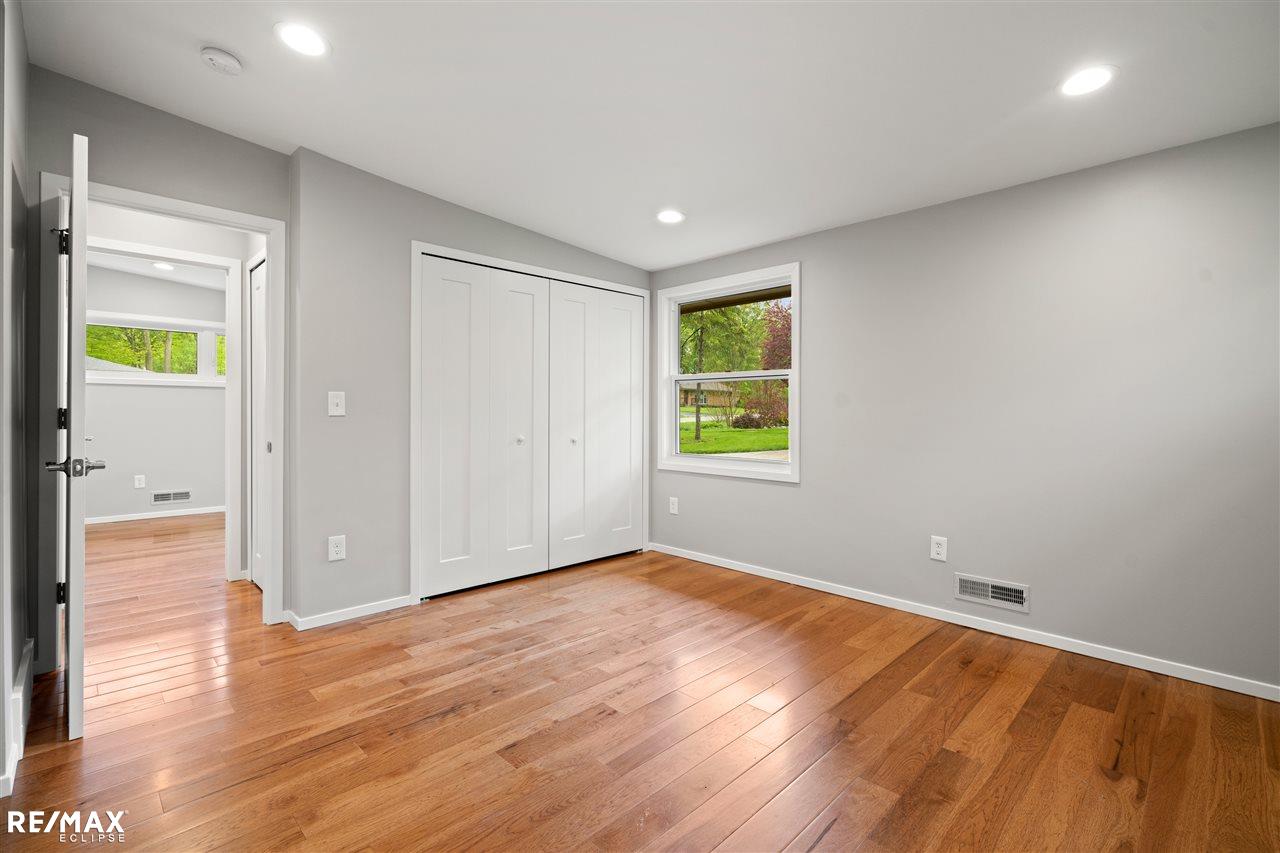 28262 Quail Hollow Road Farmington, MI 48331 - Photo 22 of 37 50012234-21.JPG