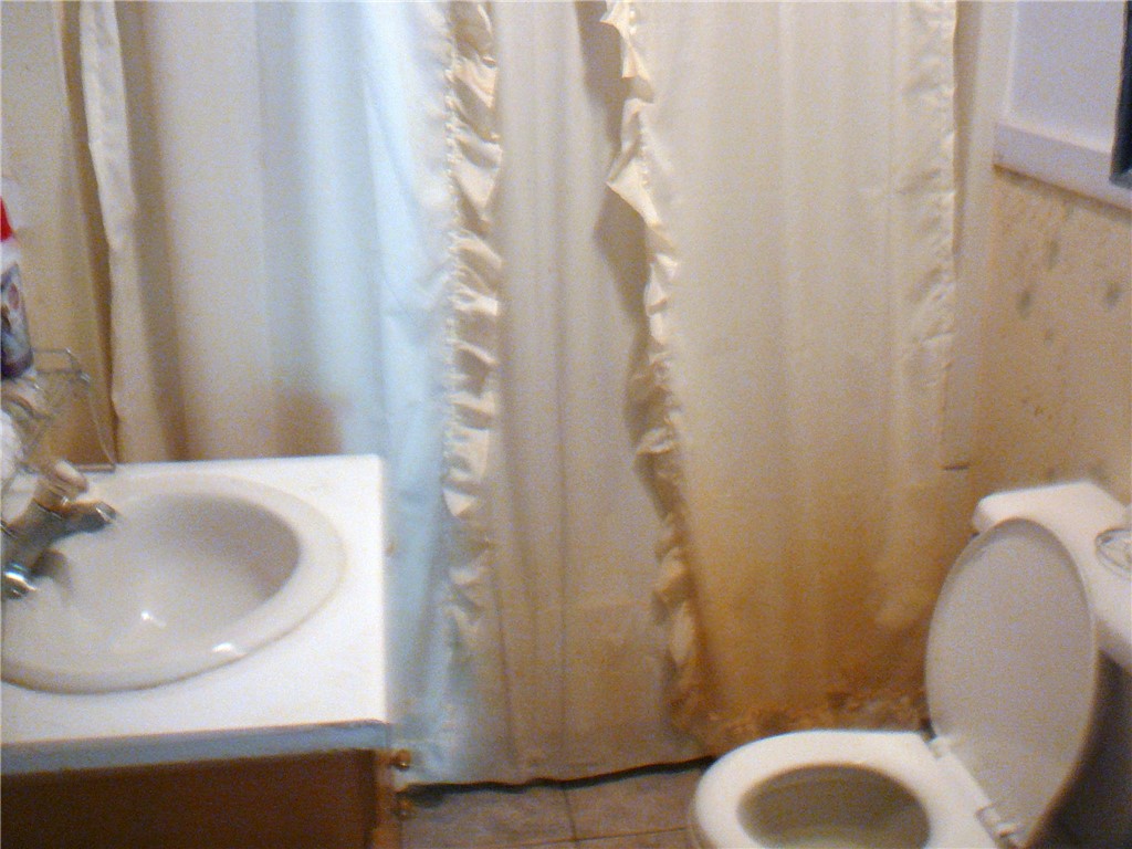 2213 Broadway Lake Road Anderson, SC 29621 - Photo 11 of 20