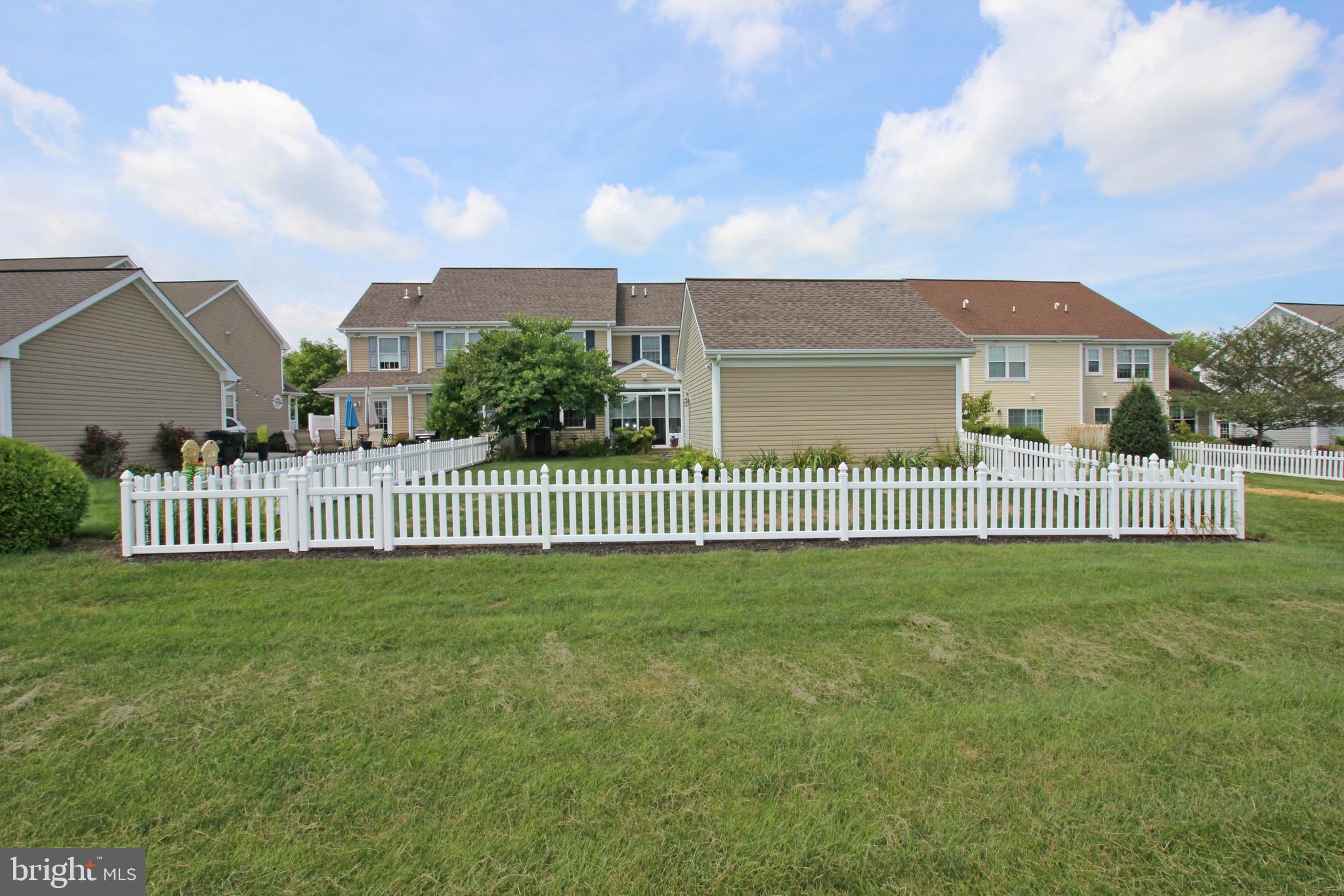 748 Wallingford Road Lititz, PA 17543 - Photo 2 of 35 Gallery Image 2