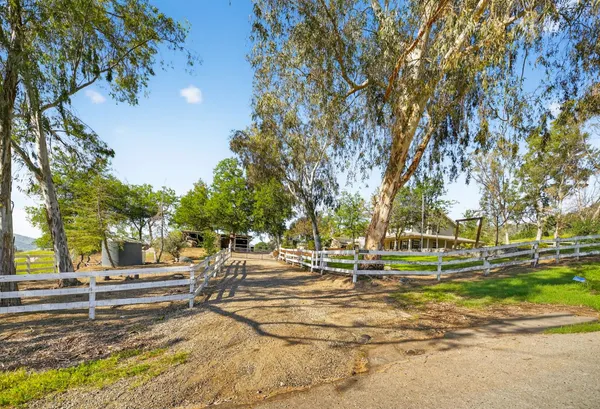 $569,900 | 6846 Chaparral Drive, Sanger, CA 93657