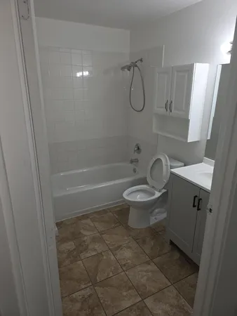 $2,400 | 4443 Vicliff Road, West Palm Beach, FL 33406