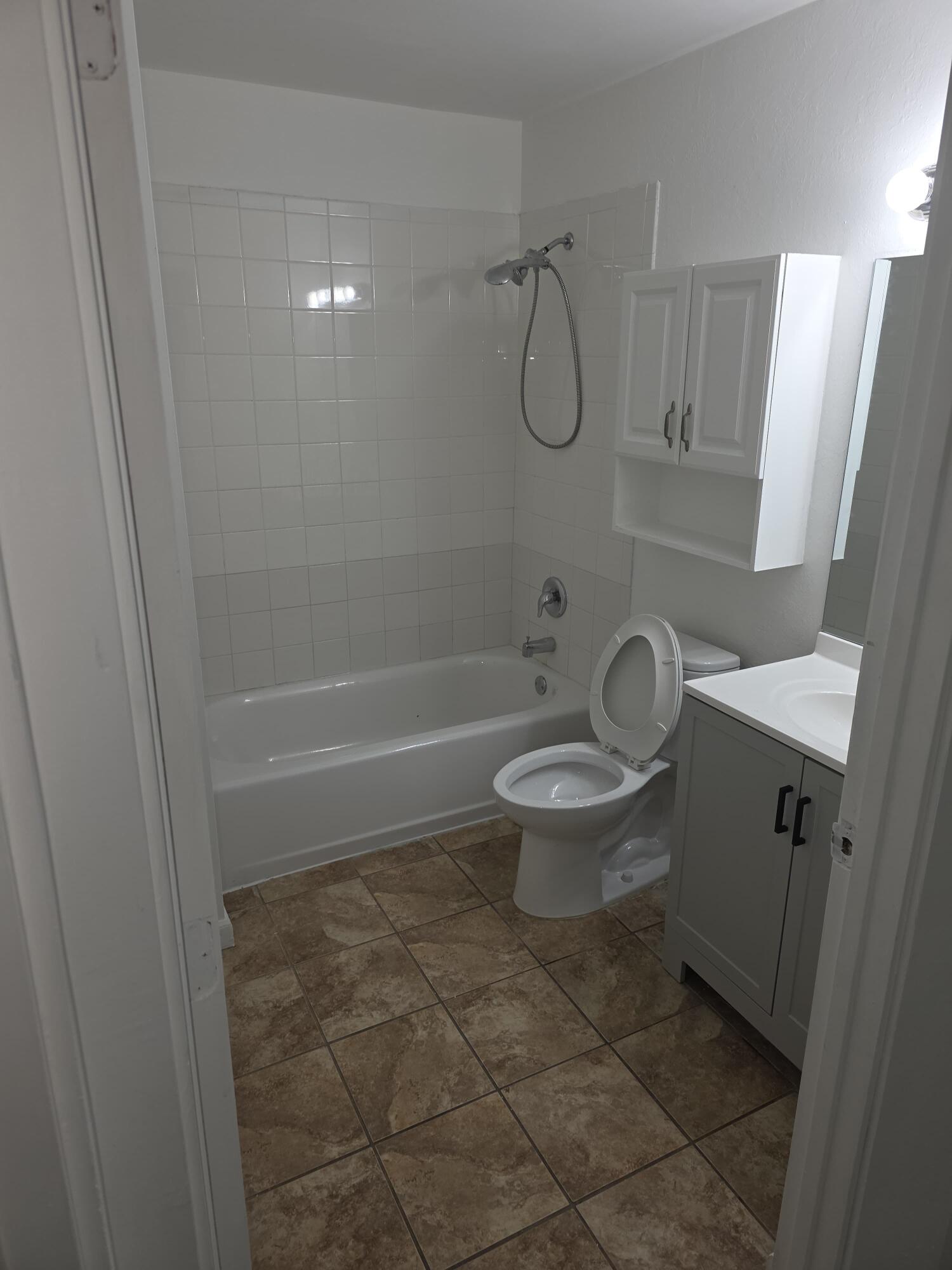 4443 Vicliff Road West Palm Beach, FL 33406 - Photo 8 of 10 EE1526B9-6B39-407E-B686-F653C3956125