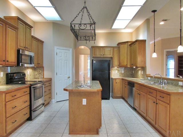 10172 Foxrun Road Pensacola, FL 32514 - Photo 8 of 50