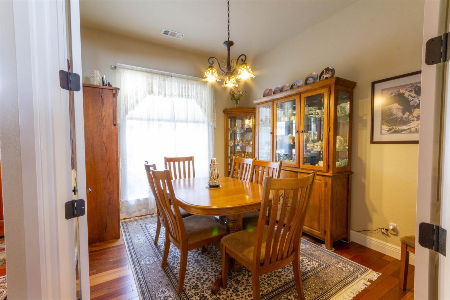 1001 Pumpkin Ridge Eagle Point, OR 97524 - Photo 9 of 24 photo9