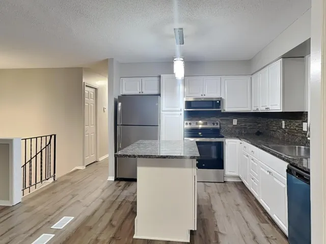 $2,789 | 6865 Buckingham Road, Woodbury, MN 55125