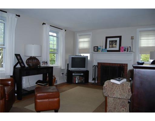 23 Westbrook Road Warwick, RI 02886 - Photo 5 of 14 Den/Family/Great Room.