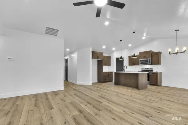 $344,000 | 320 North 11th Street, Parma, ID 83660