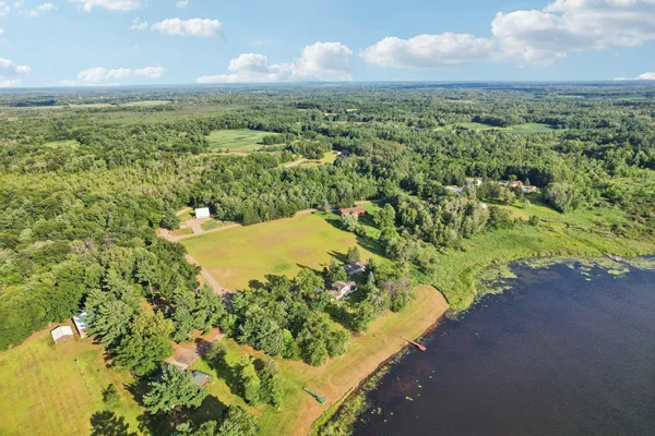 $575,000 | 3225 465th Street, Harris, MN 55032